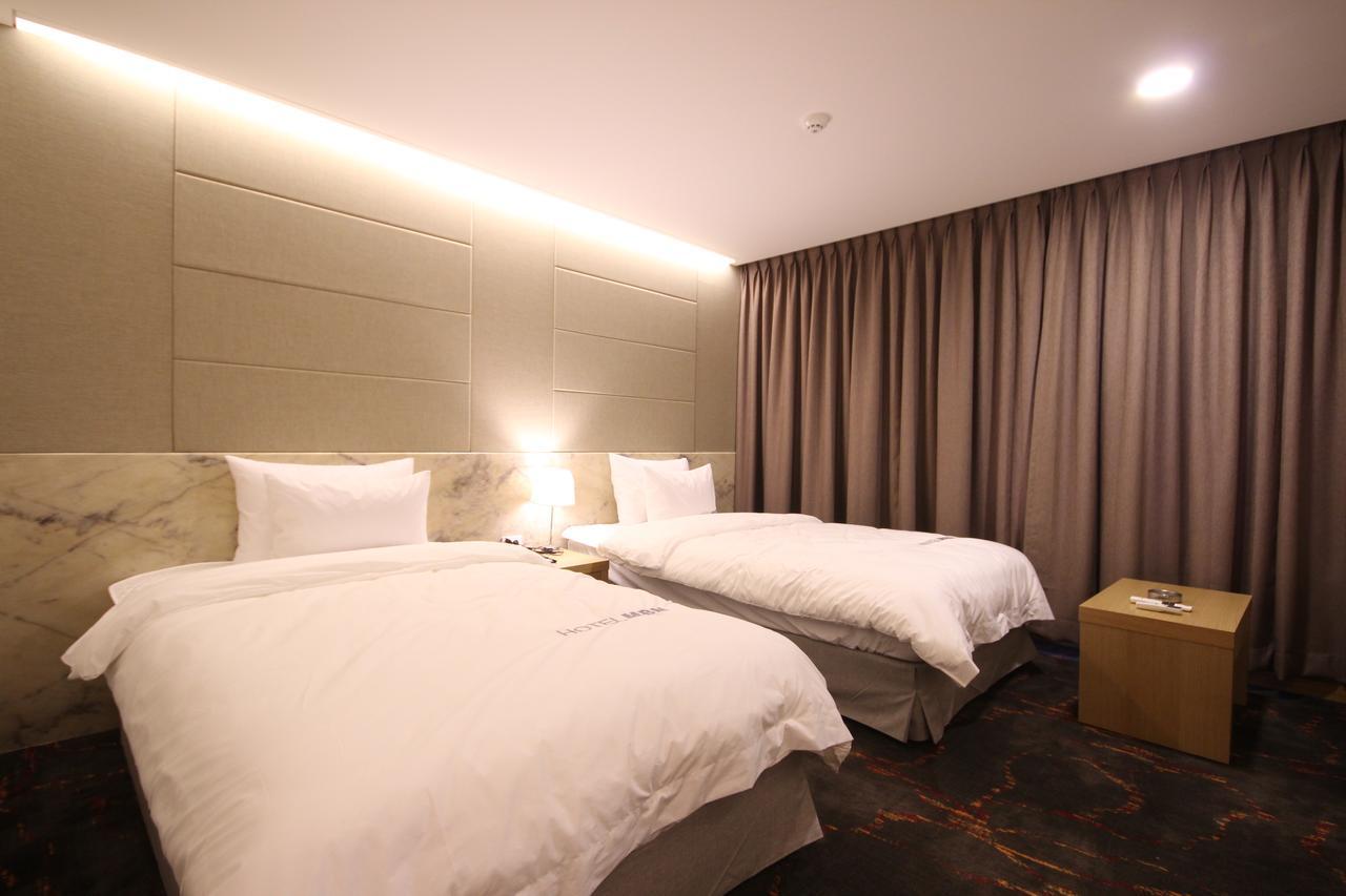 Mbn Hotel Changwon Exterior foto