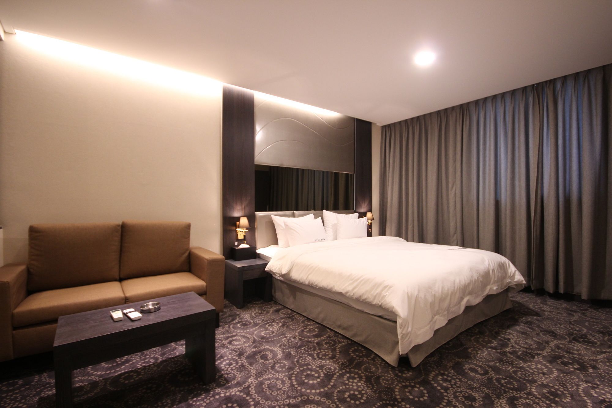 Mbn Hotel Changwon Exterior foto